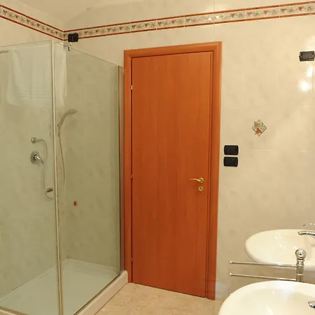 Nick House 马泰拉