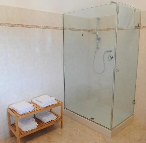 ベッド・アンド・ブレックファスト Nick House 2*